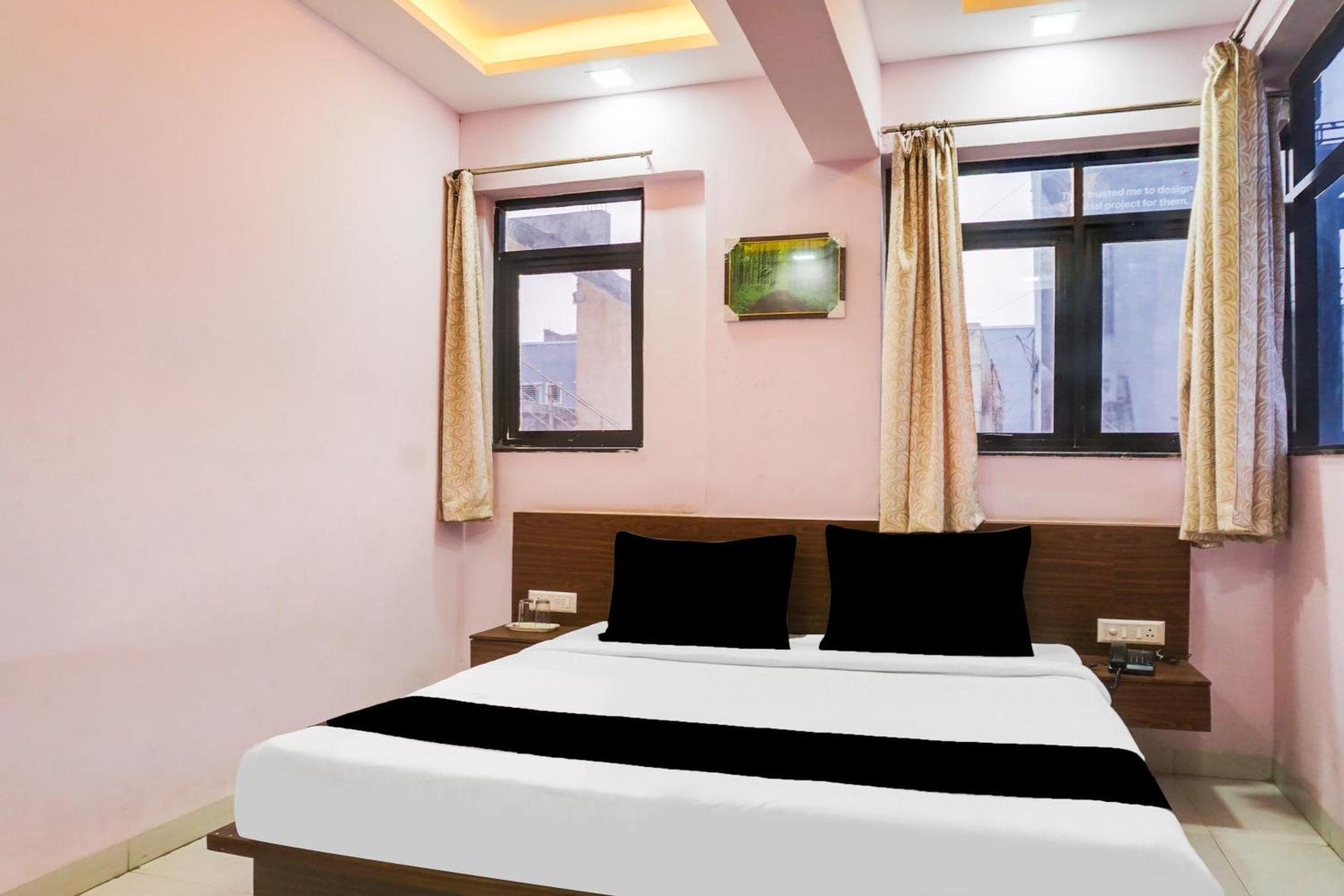 Super Collection O Chandan Nagar Kharadi Formerly Kharadi Inn Pune Esterno foto