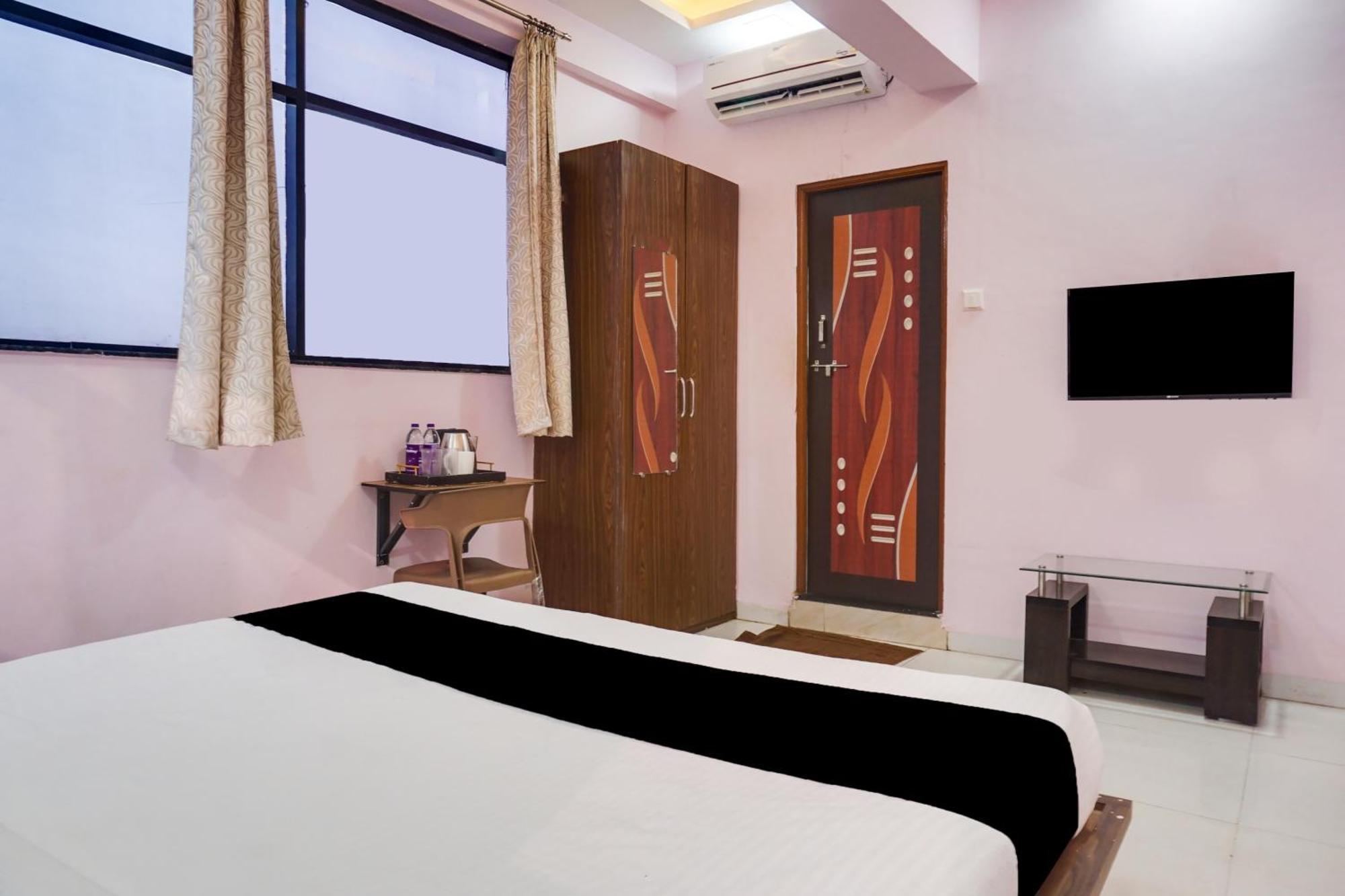 Super Collection O Chandan Nagar Kharadi Formerly Kharadi Inn Pune Esterno foto